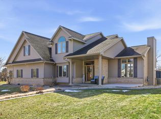 1520 Turtle Dove Trl, De Pere, WI 54115
