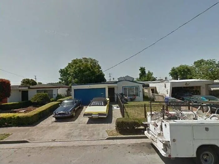 4232 Center Ave photo 1
