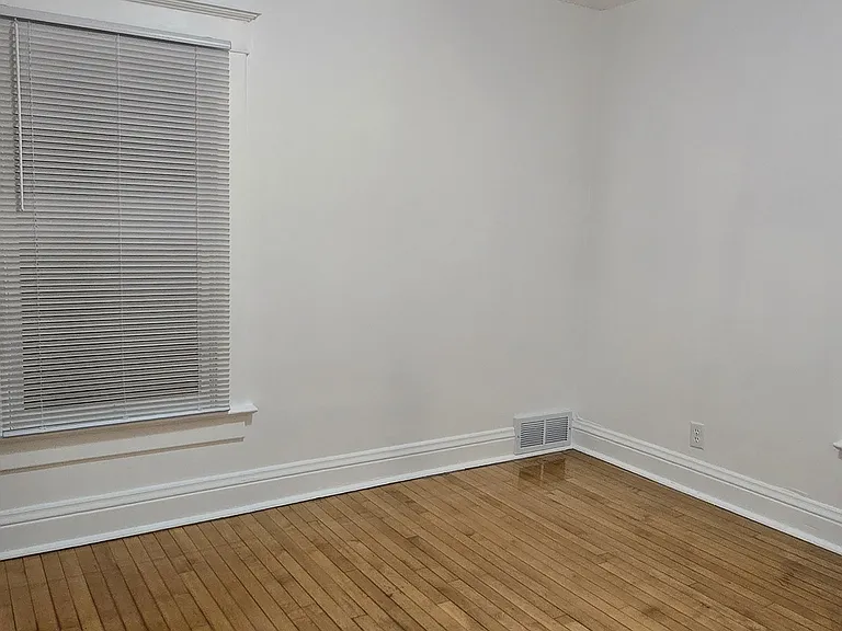 1114 College St N #1144 — Photo 37