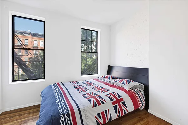 Rented by Compass | media 9