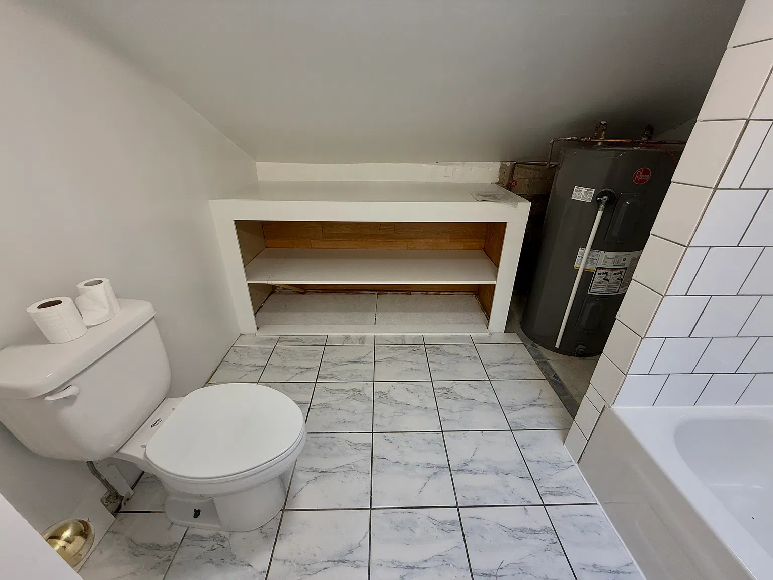 3-321 King Street East Hamilton — Photo 4