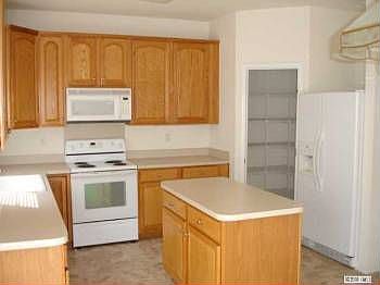5th image of 200 Langhorne Dr