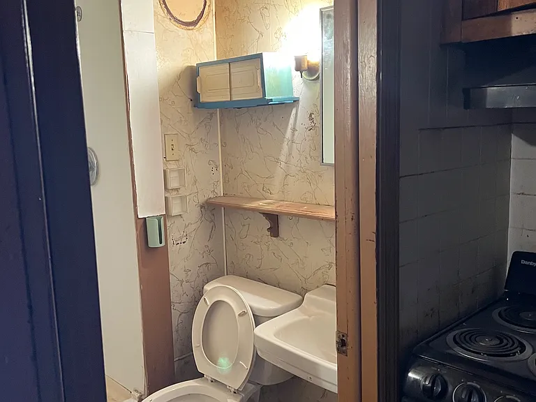 224 N College St #224 — Photo 9