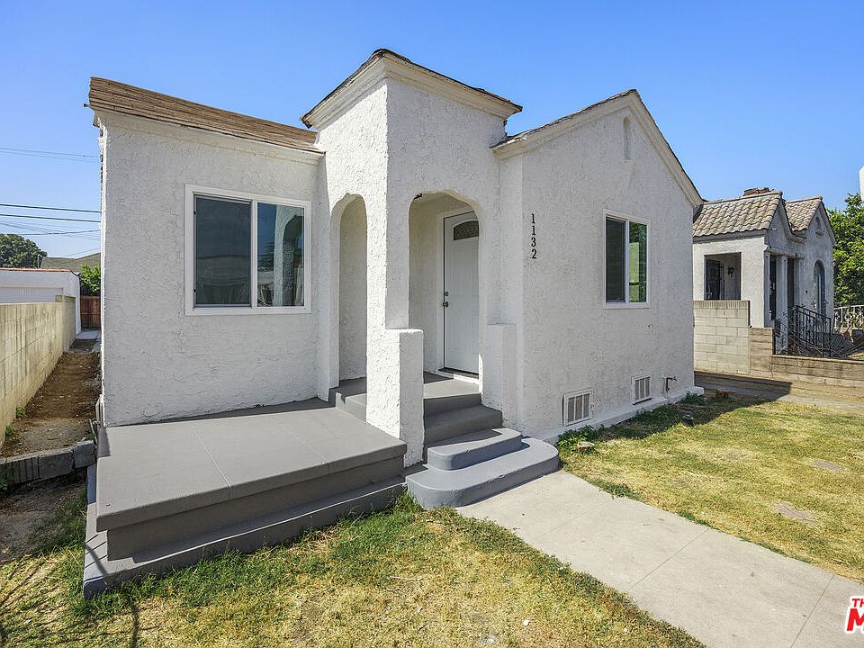 1st image of 1132 W 65th Pl