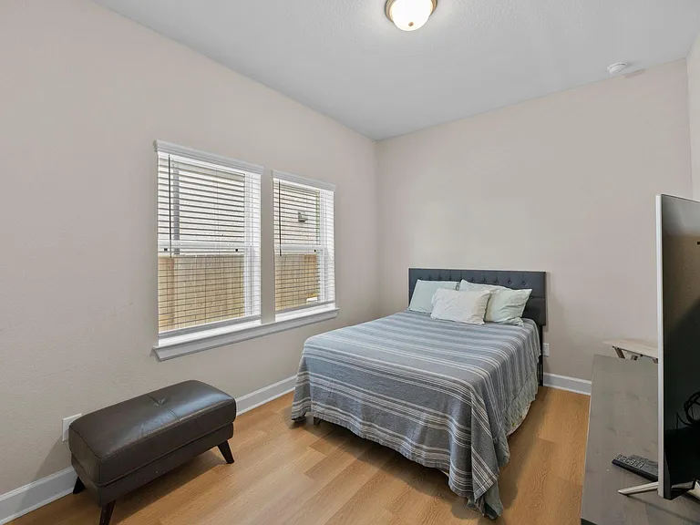 7214 Oak Grove Trl — Photo 9