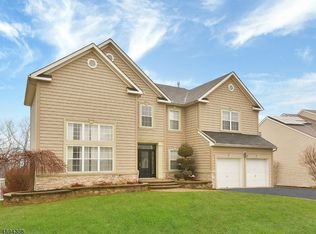 77 Hill Hollow Rd, Lake Hopatcong, NJ 07849