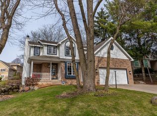 922 S Holt Cir, Madison, WI 53719