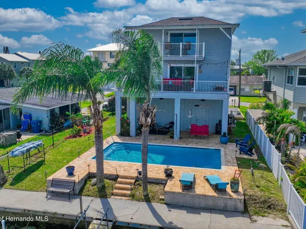 3357 Mangrove Dr, Hernando Beach, FL 34607
