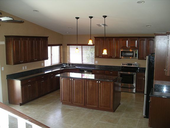 3rd image of 2635 E Verbena Dr