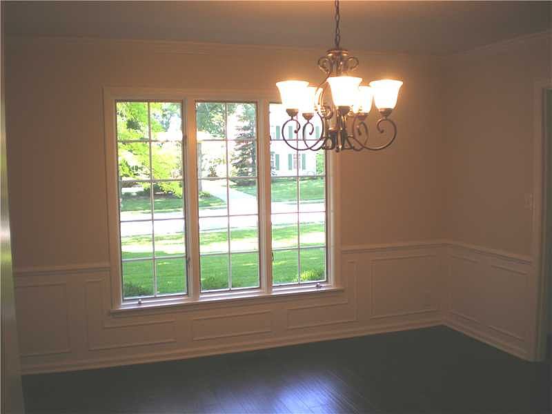 2nd image of 1518 Brewster Rd