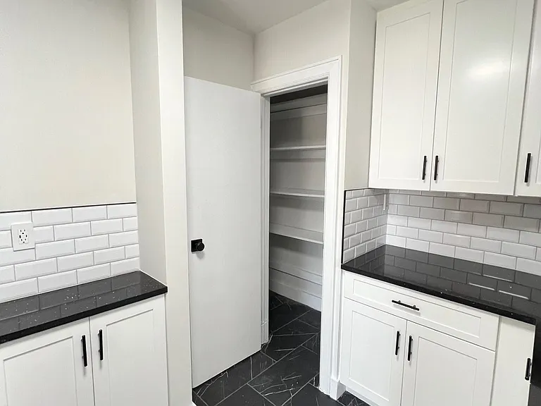 48 Bright St #4 — Photo 12