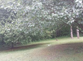 Card Ln, Caryville, TN 37714