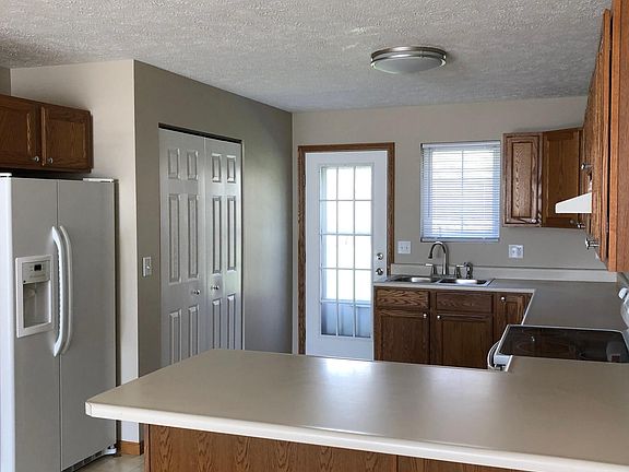 4th image of 902 Carriage Dr #902