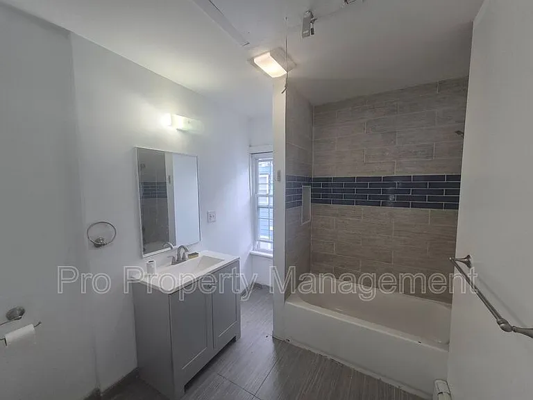 25 Howard Ave #2 — Photo 13