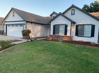 2612 E Pryor Dr, Fresno, CA 93720