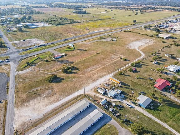 3rd image of 5284 E Us Highway 377