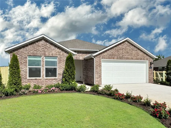 553 Nevada St, Farmington, AR 72730