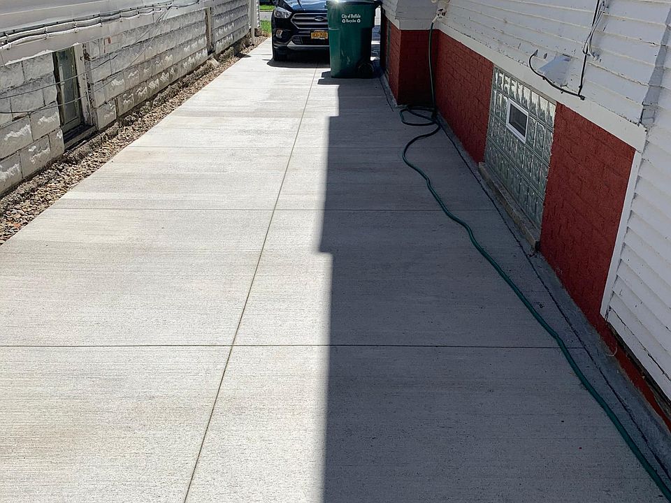 2nd image of 66 Seminole Pkwy #1