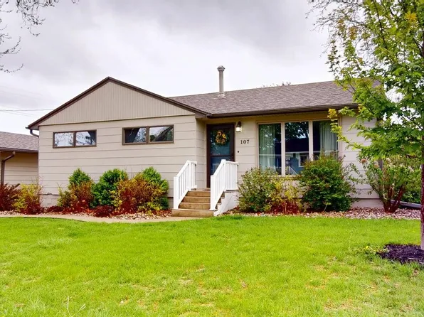 107 6th Ave, Sully, IA 50251
