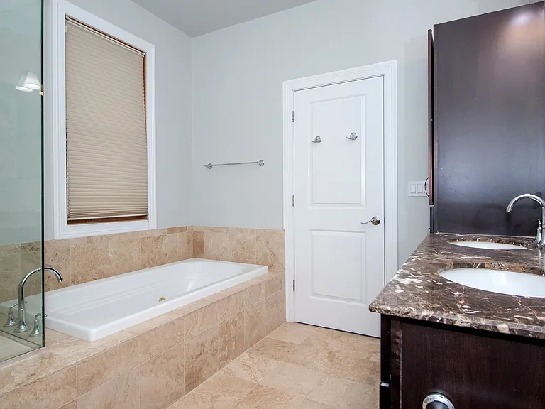 3862 S Lake Park Ave #1S — Photo 7