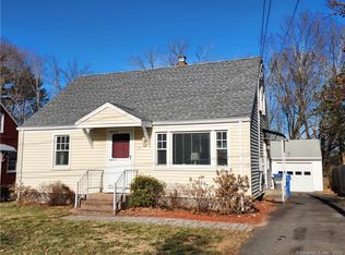 121 Loomis St, Manchester, CT 06042