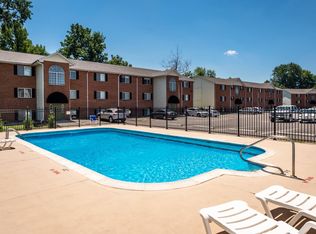824 Park Entrance Pl APT 10, O Fallon, IL 62269