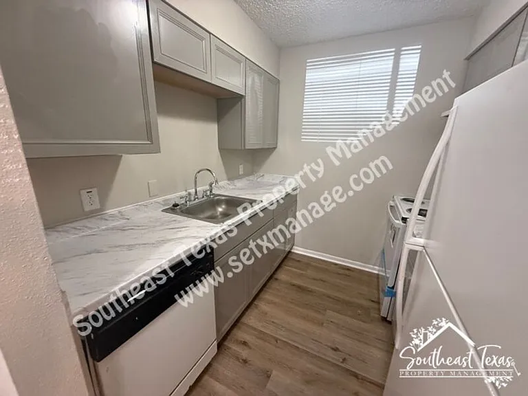 401 Pinchback Rd #407 — Photo 6