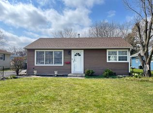 2305 Flicker Ln, Rolling Meadows, IL 60008