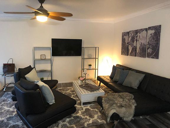 The rug is different now, but similar.