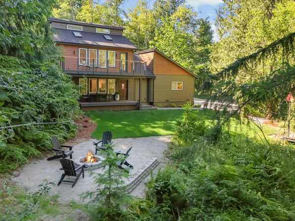 (undisclosed Address), Olalla, WA 98359