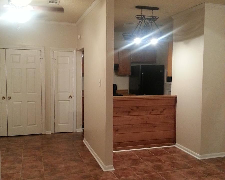 Dining/kitchen