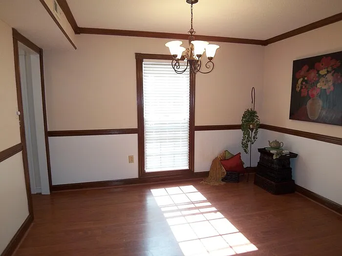 3 bed, 2.5 bath, 1600 sqft, $1,799 — Photo 3