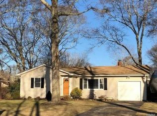 12 Nassau Rd, Hampton Bays, NY 11946