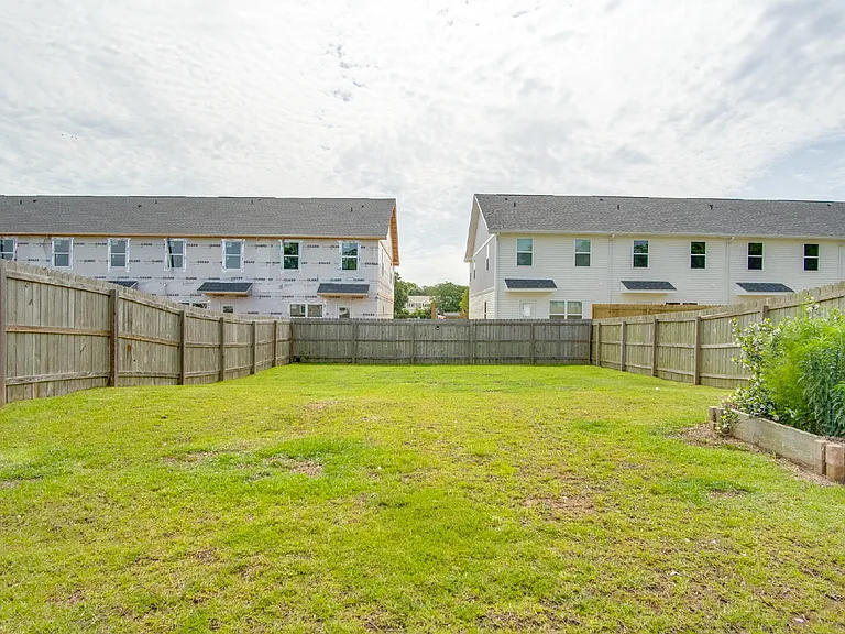 7014 Sonny Dr — Photo 24