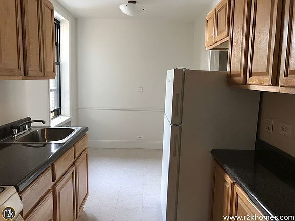 2nd image of 3450 29th St APT 6F