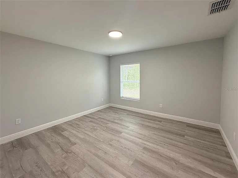608 Cougar Blvd — Photo 6