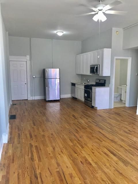 1st image of 2203 W Erie St #1