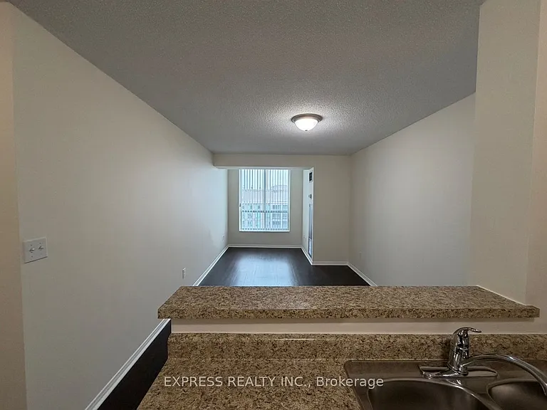 29 Pemberton Ave #LPH06 — Photo 3