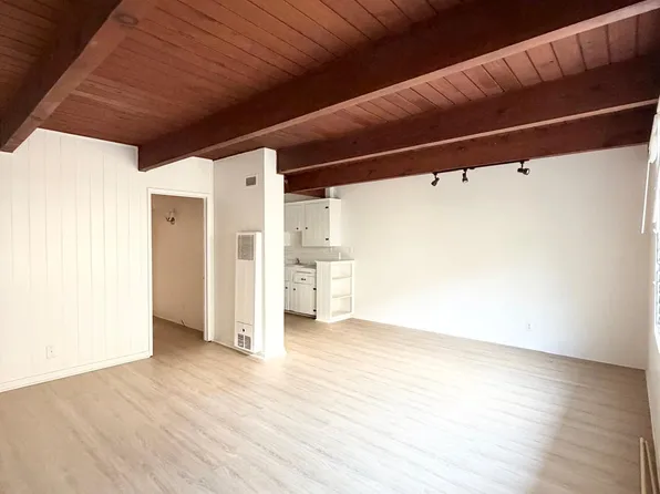 7036 Hawthorn Ave #2, Los Angeles, CA 90028