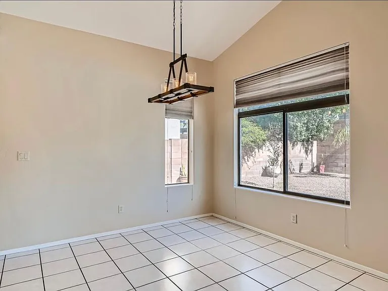 2920 N Sky Post Rd — Photo 9