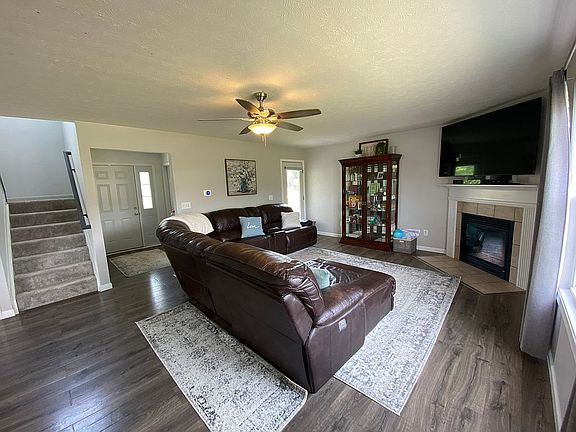 2nd image of 2716 Greystone Dr