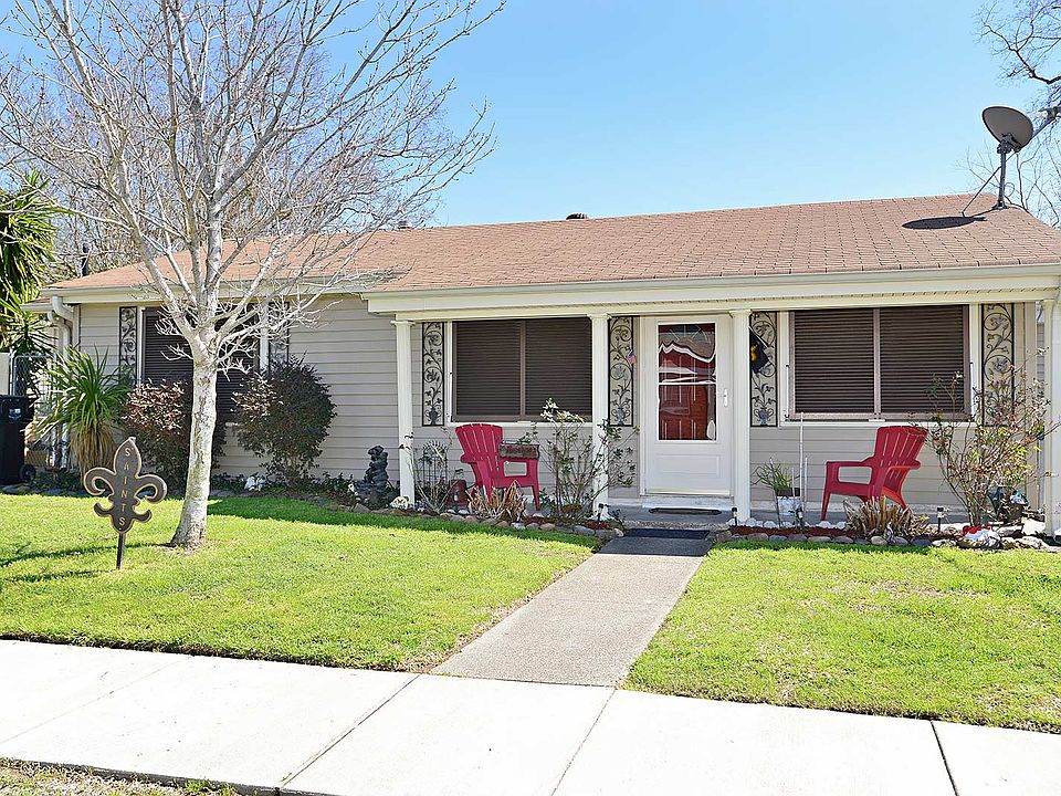1st image of 2313 Pecan Dr