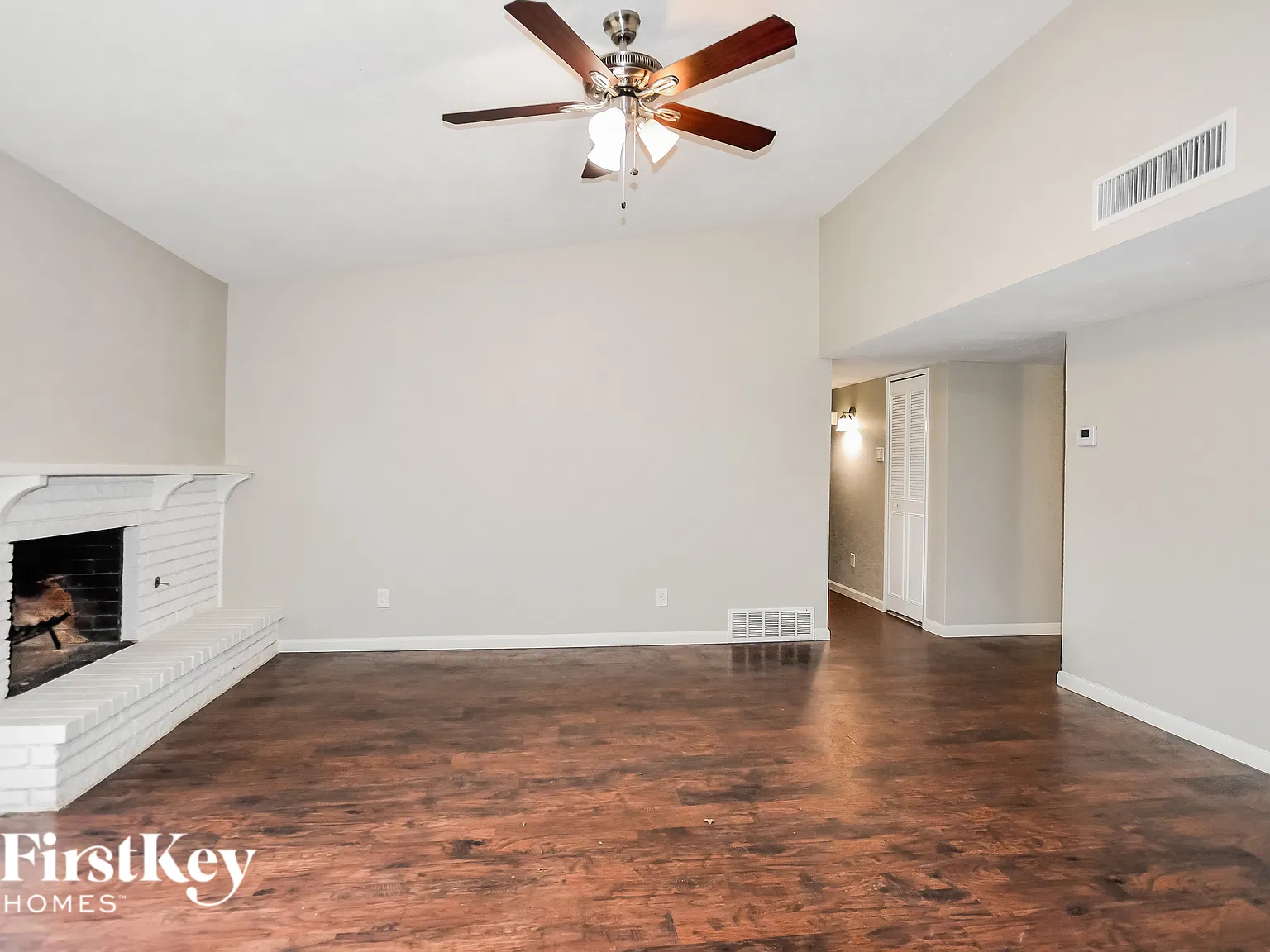 3 bed, 2.0 bath, 1612 sqft, $2,650 — Photo 2