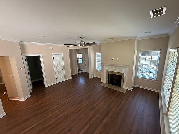 4th image of 15308 Jade St
