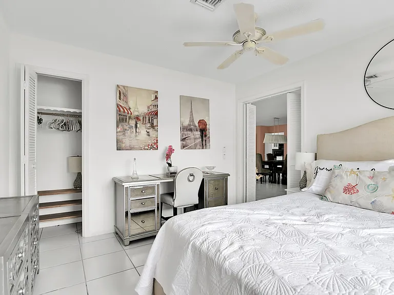 450 French Royale Cir — Photo 36