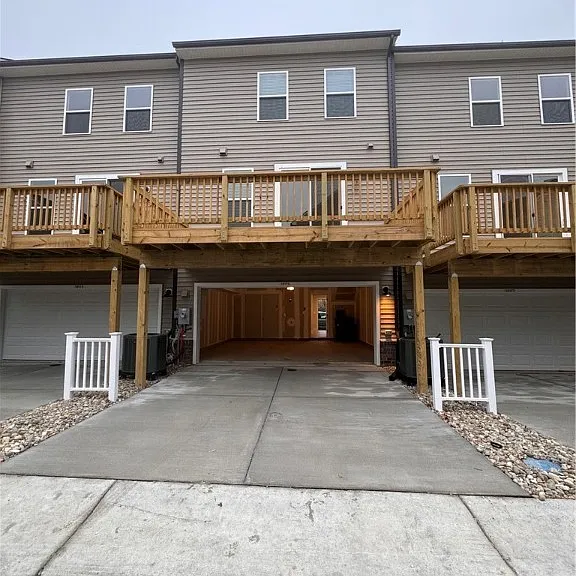 10175 Blue Wing Lane Gln — Photo 1