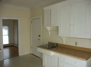 30 5th St #4, Auburn, ME 04210