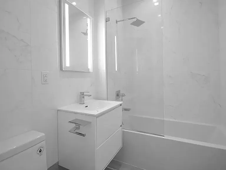 1321 Union St #3L — Photo 6