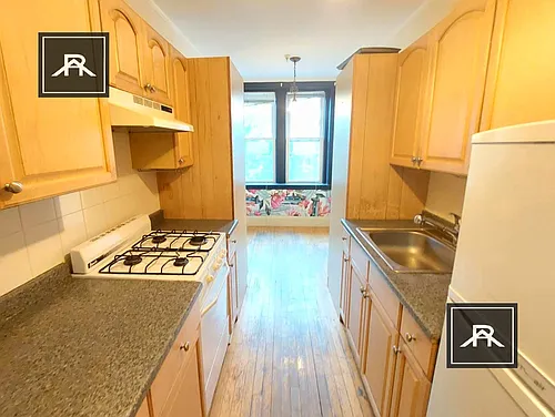 30 Quint Ave #35 Photo 1