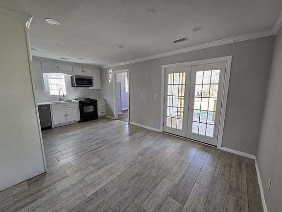 3rd image of 2333 W Eubanks St